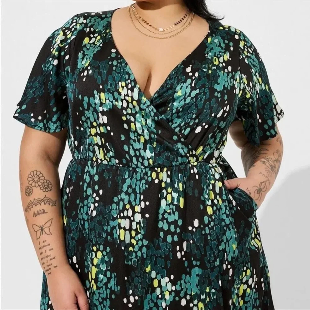 Torrid Midi Bubble Charm Flutter Sleeve Wrap Dres… - image 3